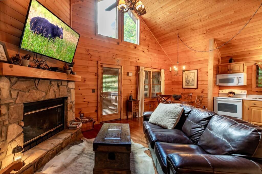 Nice View Fireplace, Hot Tub, Porch Bed, Private Sevierville Exterior photo