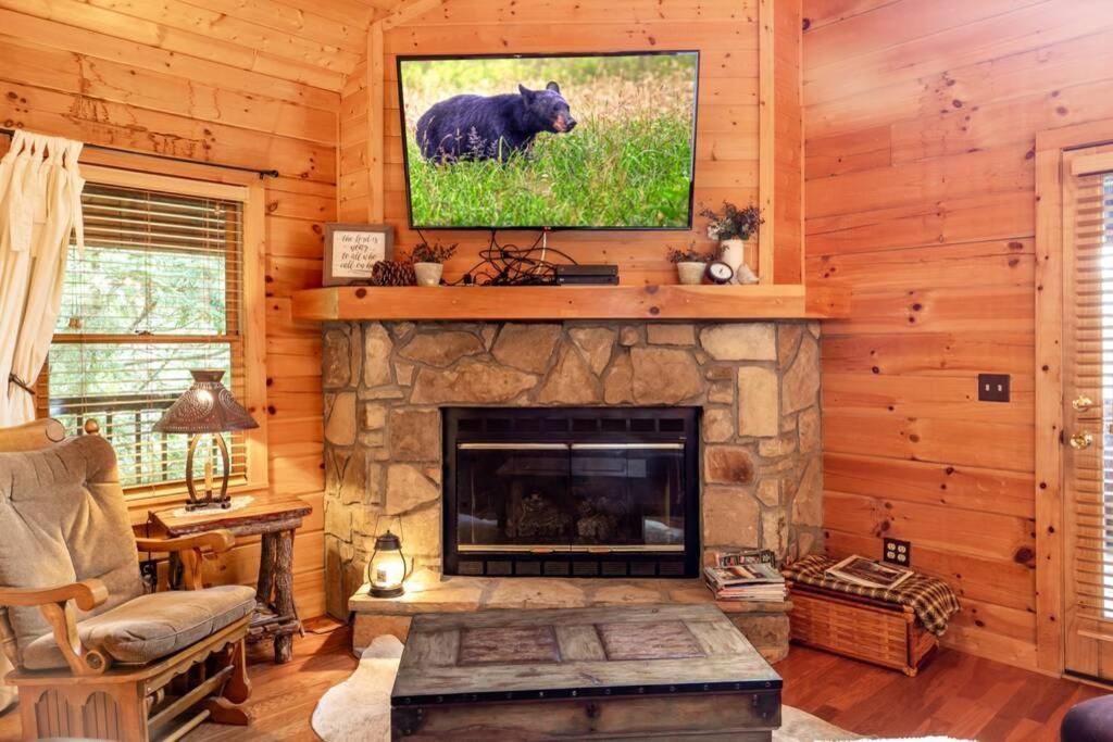 Nice View Fireplace, Hot Tub, Porch Bed, Private Sevierville Exterior photo