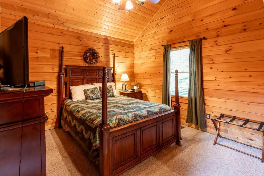 Nice View Fireplace, Hot Tub, Porch Bed, Private Sevierville Exterior photo