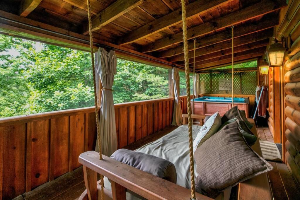 Nice View Fireplace, Hot Tub, Porch Bed, Private Sevierville Exterior photo