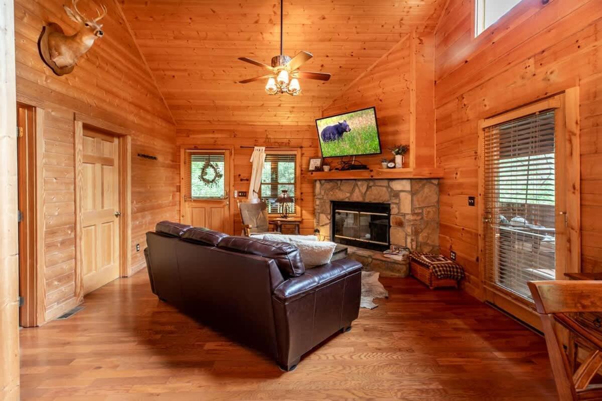 Nice View Fireplace, Hot Tub, Porch Bed, Private Sevierville Exterior photo